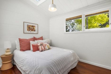 Photo of property in 7 Tranquil Glade, Hillcrest, Auckland, 0627