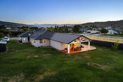 Photo of property in 3 De Bettencor Place, Mount Pisa, Cromwell, 9383