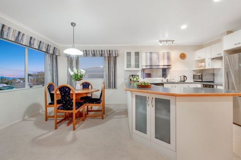 Photo of property in 14c Stanmore Bay Road, Stanmore Bay, Whangaparaoa, 0932