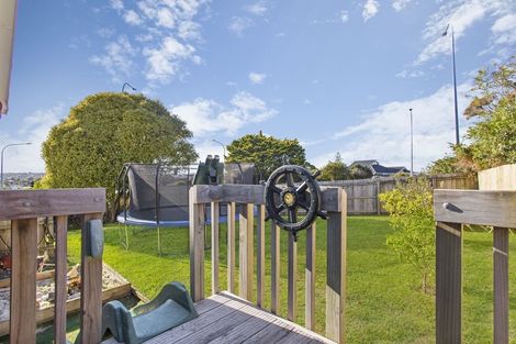 Photo of property in 2 Glenmore Road, Sunnyhills, Auckland, 2010