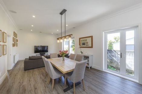 Photo of property in 32 Manson Street, Terrace End, Palmerston North, 4410