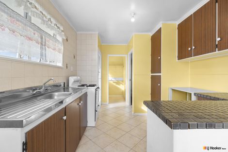 Photo of property in 52 Hobart Crescent, Wattle Downs, Auckland, 2103