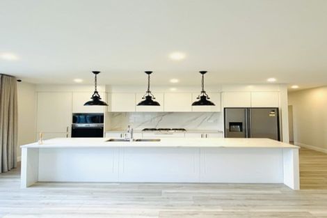 Photo of property in 21 Reserva Crescent, Kumeu, 0810