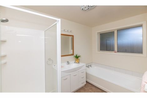 Photo of property in 8 Mondrian Lane, Rolleston, 7614