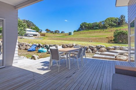 Photo of property in 5 Ross Place, Whiritoa, Whangamata, 3691