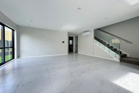 Photo of property in 15a Oakdale Road, Mount Roskill, Auckland, 1041