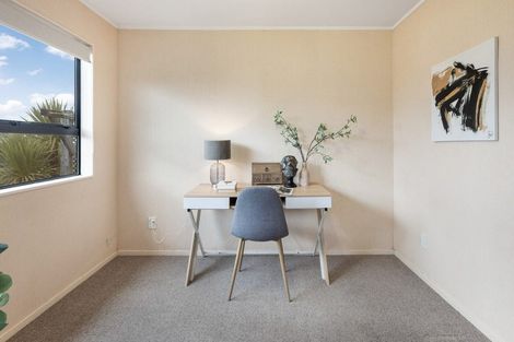 Photo of property in 52 Abilene Crescent, Churton Park, Wellington, 6037