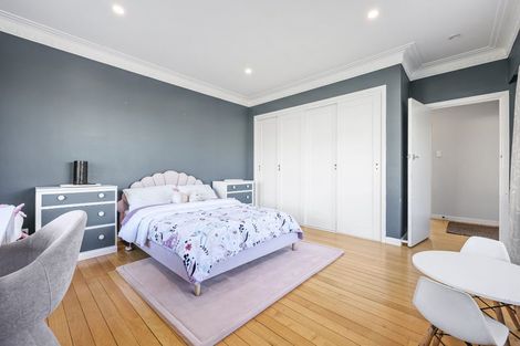 Photo of property in 73 Bradbury Road, Botany Downs, Auckland, 2010