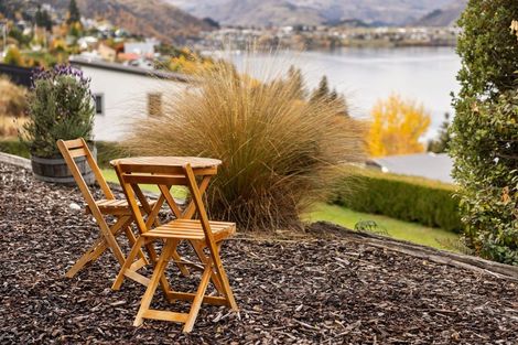 Photo of property in 5 Gum Lane, Queenstown, 9300