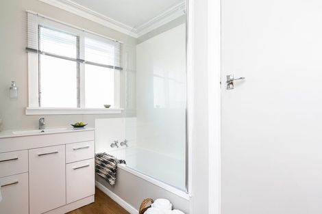 Photo of property in 137 Easther Crescent, Kew, Dunedin, 9012