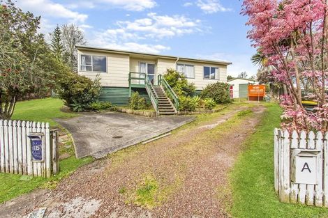 Photo of property in 5 Trengove Place, West Harbour, Auckland, 0618