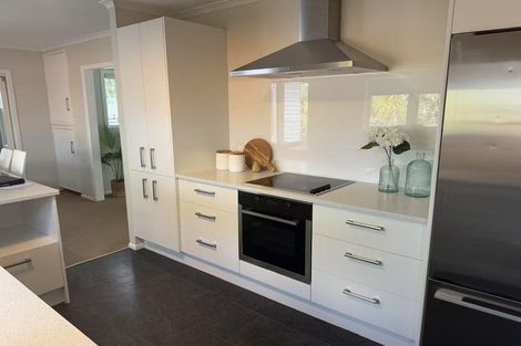 Photo of property in 15 Sandspit Road, Cockle Bay, Auckland, 2014