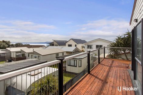 Photo of property in 28 Ocean View Road, Waihi Beach, 3611