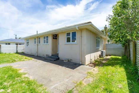 Photo of property in 32 Park Street, Foxton, 4814