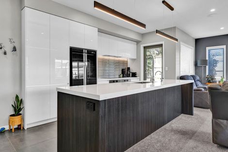 Photo of property in 17 Honeyfield Drive, Whalers Gate, New Plymouth, 4310