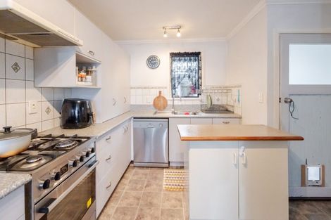 Photo of property in 12 Tamumu Road, Waipawa, 4210
