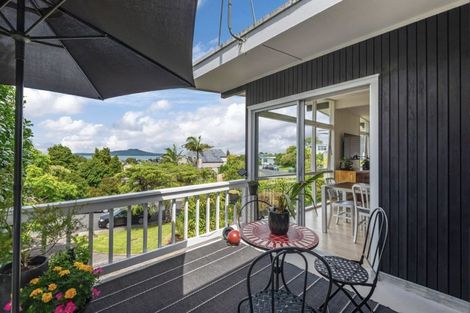 Photo of property in 53 Parr Terrace, Castor Bay, Auckland, 0620