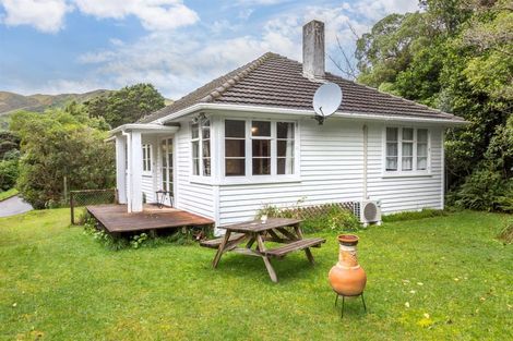 Photo of property in 3 Weku Road, Pukerua Bay, 5026