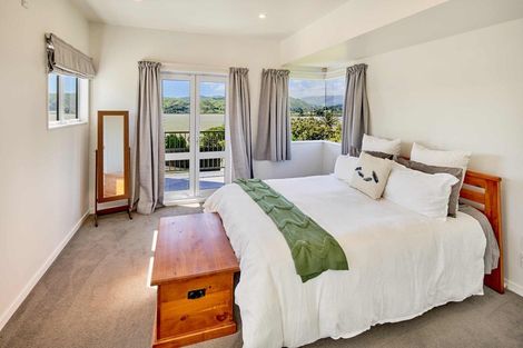 Photo of property in 24 Molyneux Close, Whitby, Porirua, 5024