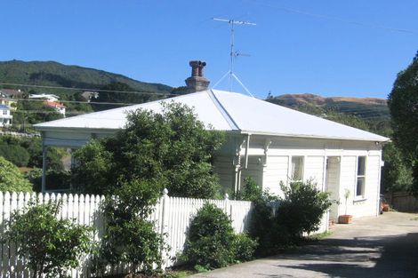 Photo of property in 21 Creswick Terrace, Northland, Wellington, 6012