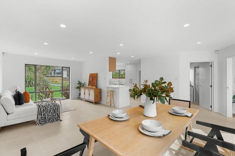 Photo of property in 15 Parkham Drive, Burnside, Christchurch, 8053