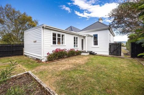 Photo of property in 23 Royal Crescent, Saint Kilda, Dunedin, 9012