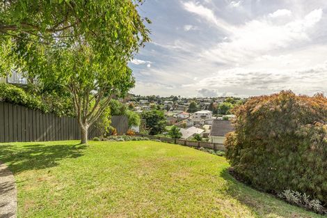 Photo of property in 12 Salmond Place, Dinsdale, Hamilton, 3204