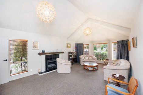 Photo of property in 11 Pastoral Lane, Hokowhitu, Palmerston North, 4410