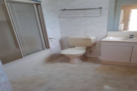 Photo of property in 10 Mcfetridge Place, Hillcrest, Auckland, 0627