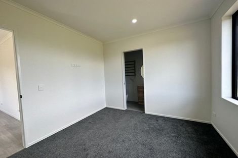 Photo of property in 8a Gracechurch Drive, Flat Bush, Auckland, 2016