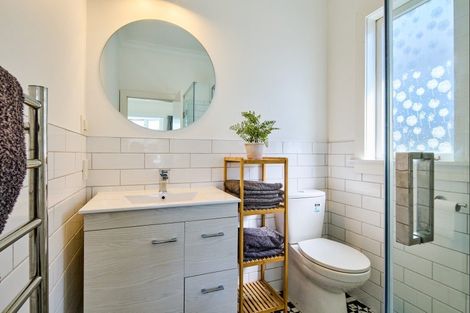 Photo of property in 22 Central Terrace, Alicetown, Lower Hutt, 5010