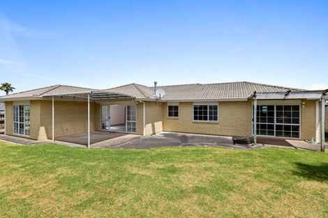 Photo of property in 75 Kath Hopper Drive, Orewa, 0931
