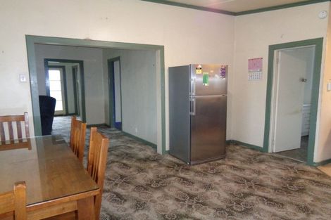 Photo of property in 82 Seaward Road, Edendale, 9825