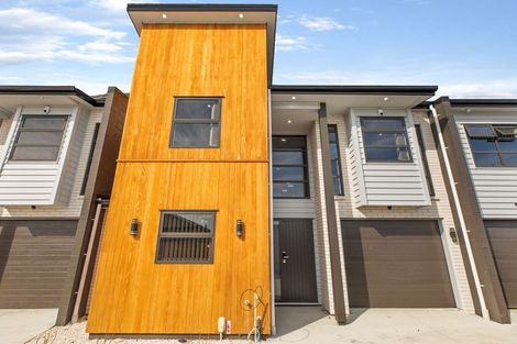 Photo of property in 79a Russell Road, Manurewa, Auckland, 2102