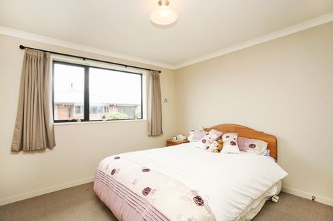 Photo of property in 18 Mauchline Street, Wallacetown, 9816