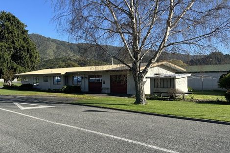 Photo of property in 12 Nelson Square, Picton, 7220