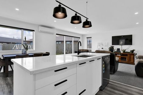 Photo of property in 42 County Drive, Hawera, 4610