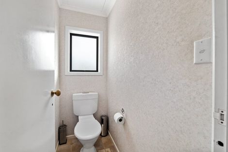 Photo of property in 135 Clawton Street, Westown, New Plymouth, 4310