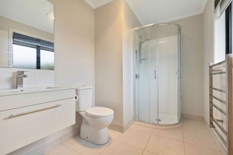 Photo of property in 5 Faber Place, Rototuna North, Hamilton, 3210