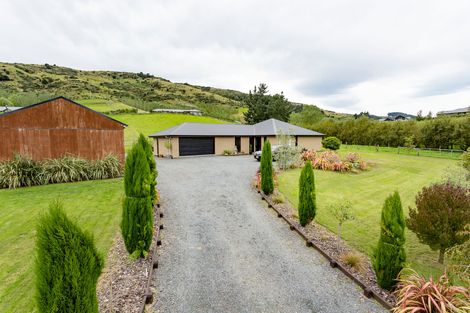 Photo of property in 38 Tara Hills Drive, North Taieri, Mosgiel, 9092