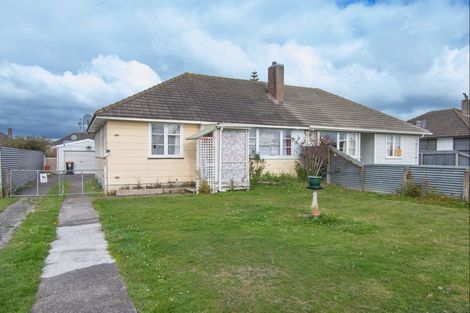 Photo of property in 99 Clyde Crescent, Roslyn, Palmerston North, 4414