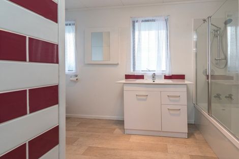 Photo of property in 20a Crystal Place, Pukehangi, Rotorua, 3015