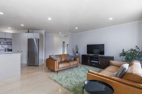 Photo of property in 57 Nimstedt Avenue, Oteha, Auckland, 0632