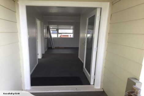 Photo of property in 1/21 Bonito Place, Bayview, Auckland, 0629