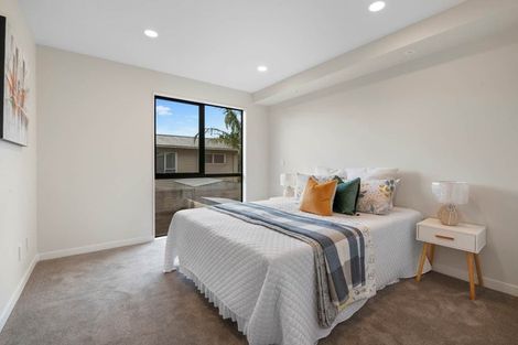 Photo of property in 6/200 Sunnynook Road, Totara Vale, Auckland, 0627