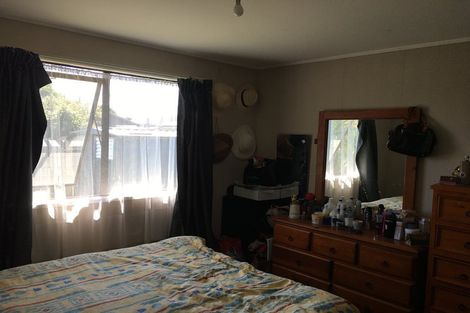 Photo of property in 1/9 Mcgreal Place, Weymouth, Auckland, 2103