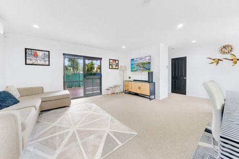 Photo of property in 11c Sturges Road, Henderson, Auckland, 0612