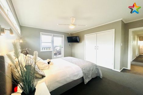 Photo of property in 15 Summit Road, Fairfield, Lower Hutt, 5011