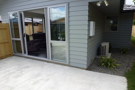 Photo of property in 49 Weston Avenue, Roslyn, Palmerston North, 4414