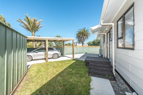 Photo of property in 90a Hinau Street, Castlecliff, Whanganui, 4501